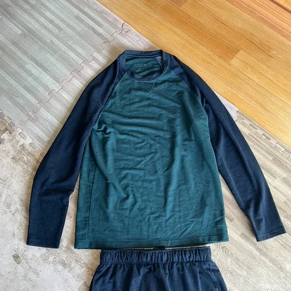 Orvis pajama set - Picture 2 of 3